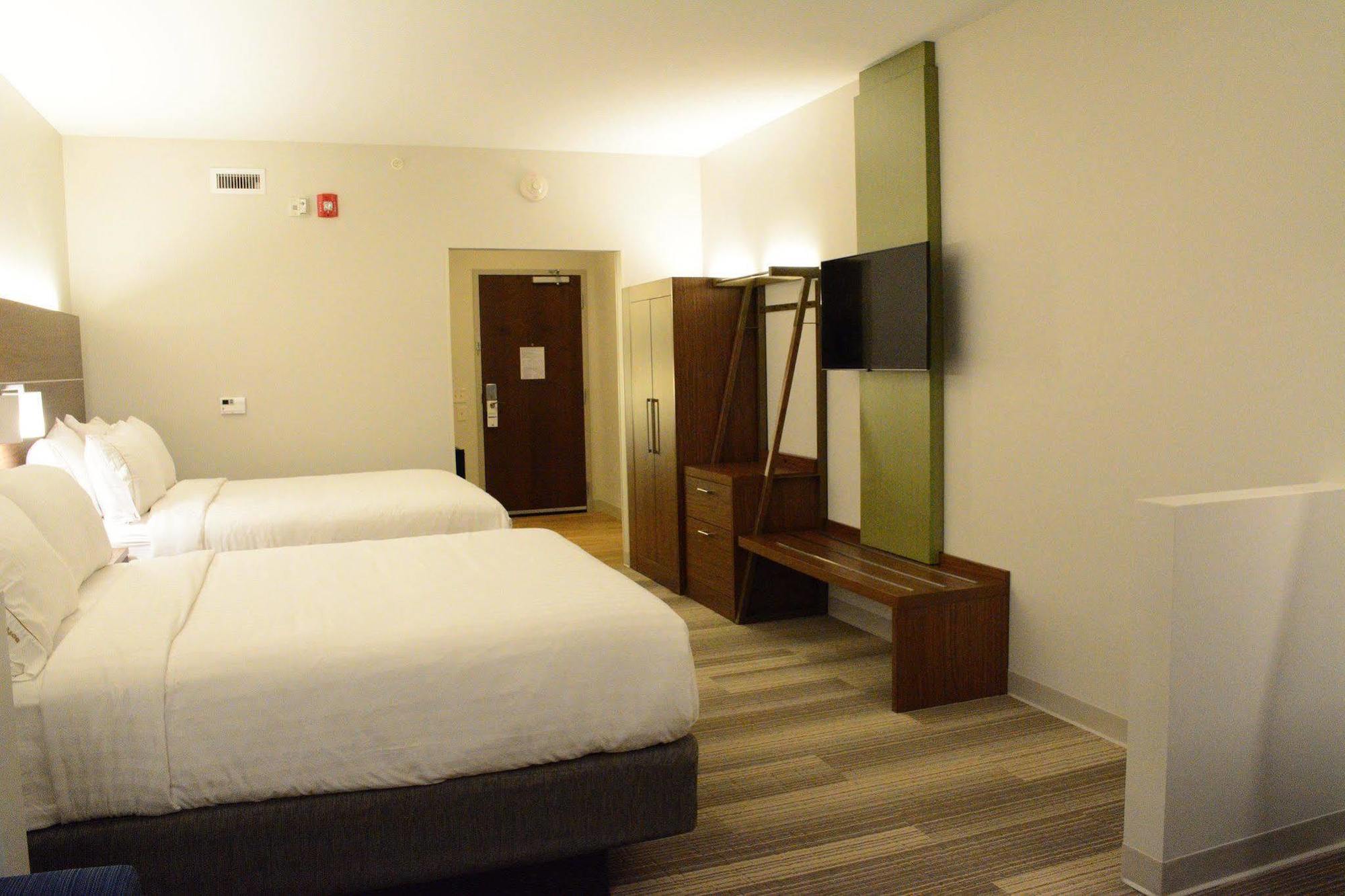 Holiday Inn Express & Suites Lexington Park California By Ihg Eksteriør billede